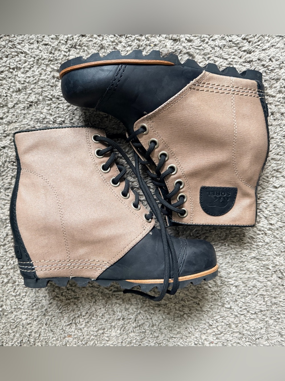 Sorel Women's Lace-Up Boots in Tan and Black